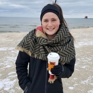 Meet your Posher, Kim